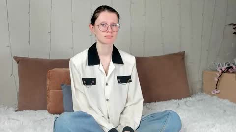 Snapshot of latoriacosner chatting on 12.23.25 latoriacosner online show from 12.23.25