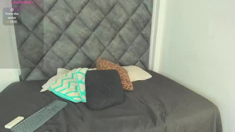 Snapshot of latrellx7 chatting on 12.19.24 LEANDRO online show from 12.19.24