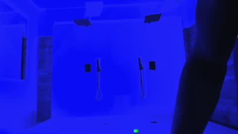 Snapshot of latrellx7 chatting on 12.28.24 LEANDRO online show from 12.28.24