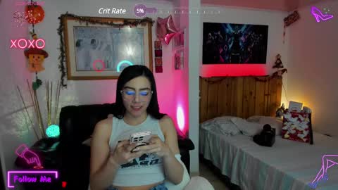 Snapshot of laujgray chatting on 02.13.25 laujgray online show from 02.13.25