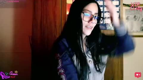 Snapshot of laujgray chatting on 02.14.26 laujgray online show from 02.14.26