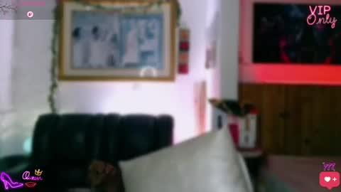 Snapshot of laujgray chatting on 06.12.26 laujgray online show from 06.12.26