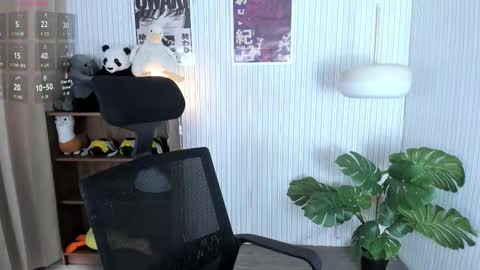 laukyubey1 online show from 02.02.26