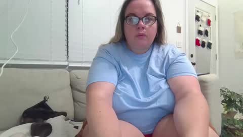 Snapshot of laulauma chatting on 12.29.24 LauLauMa online show from 12.29.24