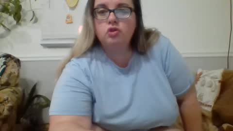 Snapshot of laulauma chatting on 12.30.24 LauLauMa online show from 12.30.24