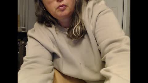 LauLauMa online show from 11.04.25