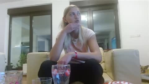 Snapshot of laura47_sweet chatting on 12.05.24 LAURA ANNA online show from 12.05.24