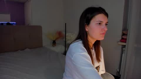 Laura online show from 03.11.25