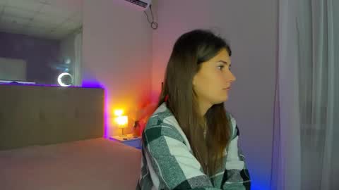 Laura online show from 09.24.25