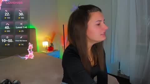 Laura online show from 10.17.25