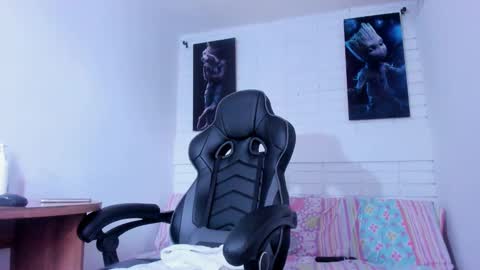   online show from 01.04.25