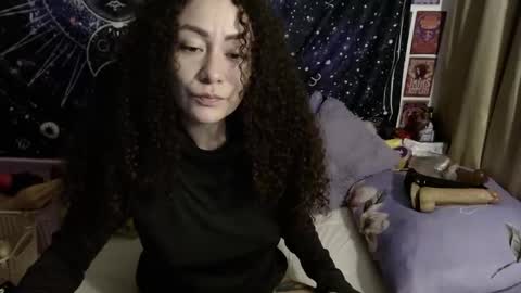 Snapshot of laura_anal_ chatting on 12.06.24 Wen online show from 12.06.24