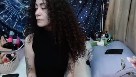 Snapshot of laura_anal_ chatting on 12.13.24 Wen online show from 12.13.24