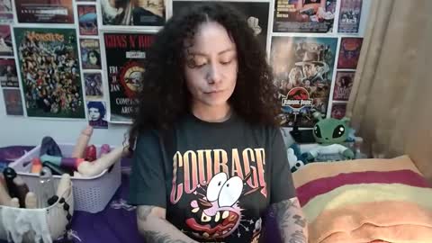 Snapshot of laura_anal_ chatting on 03.06.25 Wen online show from 03.06.25