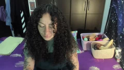 Snapshot of laura_anal_ chatting on 11.28.25 Wen online show from 11.28.25