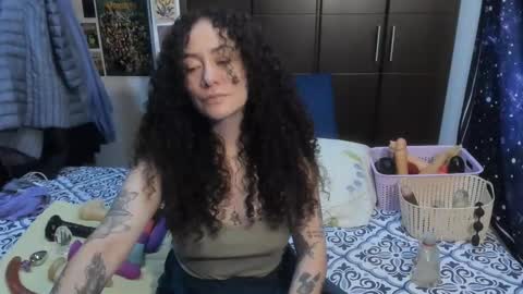 Snapshot of laura_anal_ chatting on 01.09.26 Wen online show from 01.09.26