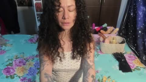 Snapshot of laura_anal_ chatting on 02.02.26 Wen online show from 02.02.26