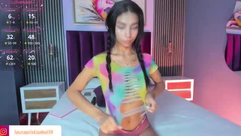 Laura online show from 01.30.25