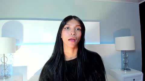 Laura online show from 02.08.25