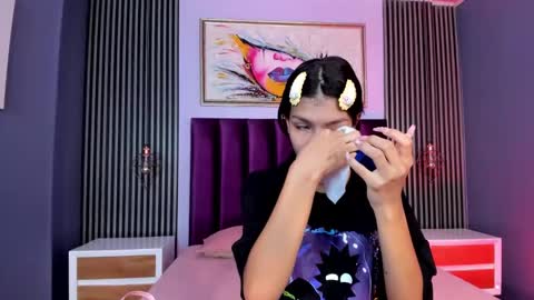 Laura online show from 03.12.25