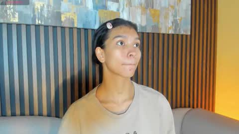 Laura online show from 11.22.25