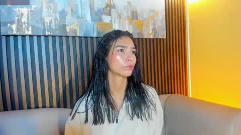Snapshot of laura_aristizabal_19 chatting on 03.17.26 Laura online show from 03.17.26