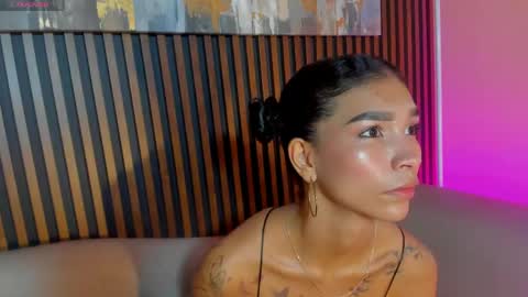 Snapshot of laura_aristizabal_19 chatting on 03.21.26 Laura online show from 03.21.26