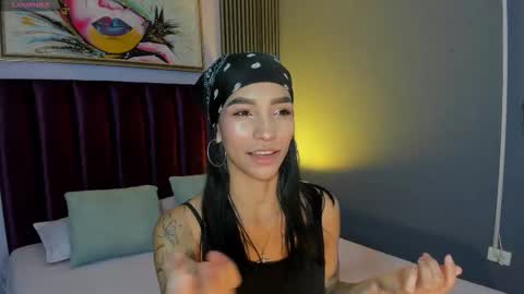 Snapshot of laura_aristizabal_19 chatting on 03.27.26 Laura online show from 03.27.26