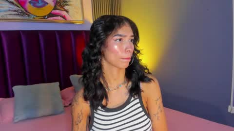 Snapshot of laura_aristizabal_19 chatting on 04.10.26 Laura online show from 04.10.26