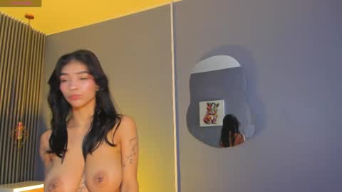 Snapshot of laura_aristizabal_19 chatting on 06.02.26 Laura online show from 06.02.26