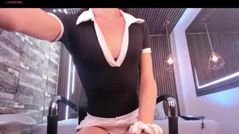 laura_camila4 online show from 09.21.25