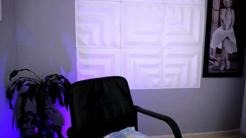 LAURA online show from 11.27.25