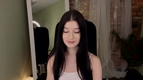 Laura online show from 12.24.24