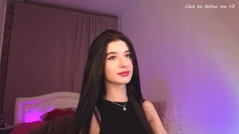 Laura online show from 11.23.25