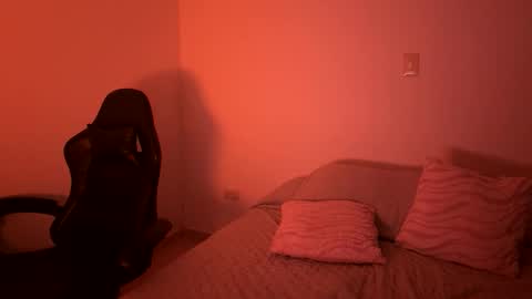 Snapshot of laura_d23 chatting on 02.19.26 laura online show from 02.19.26