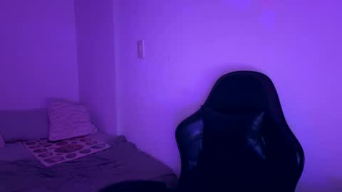 Snapshot of laura_d23 chatting on 03.01.26 laura online show from 03.01.26