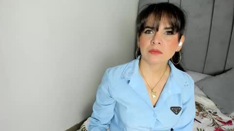 laura hotties online show from 11.22.25