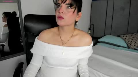laura hotties online show from 01.11.26