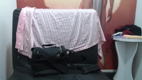  Laura  online show from 09.22.25