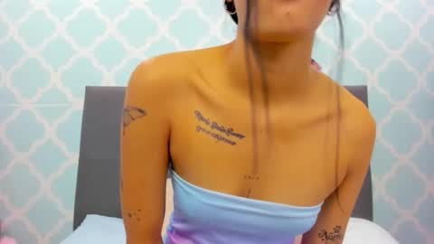 L A U R A online show from 01.13.26