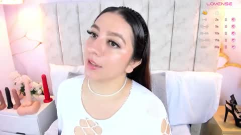 Laura Smith online show from 12.13.25