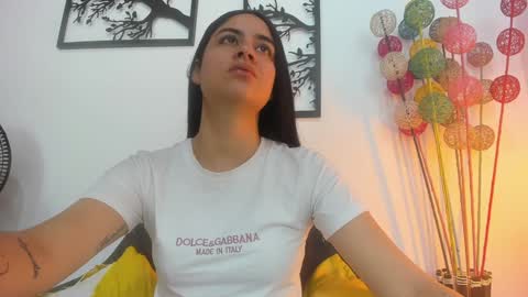 LAURA SOE online show from 01.11.25