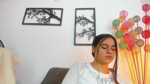 LAURA SOE online show from 02.02.25