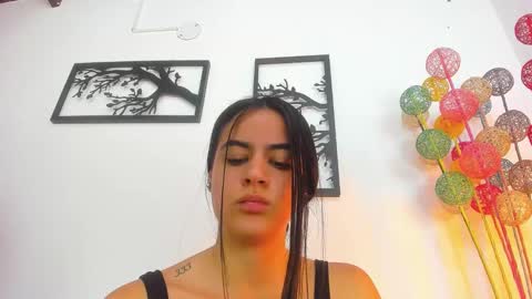 LAURA SOE online show from 02.02.25