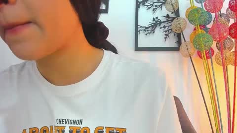 LAURA SOE online show from 02.12.25