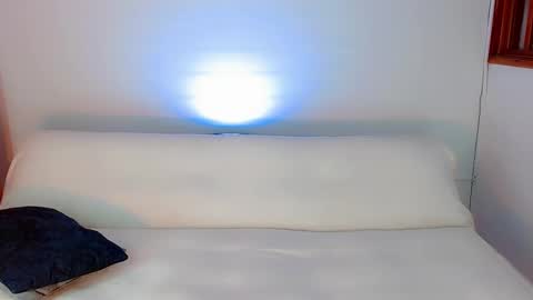 Laura online show from 02.23.25