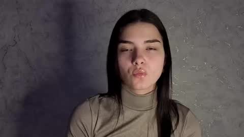 Snapshot of lauraback chatting on 01.19.26 Laura online show from 01.19.26