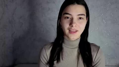 Snapshot of lauraback chatting on 02.26.26 Laura online show from 02.26.26