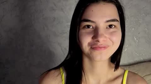 Snapshot of lauraback chatting on 03.01.26 Laura online show from 03.01.26