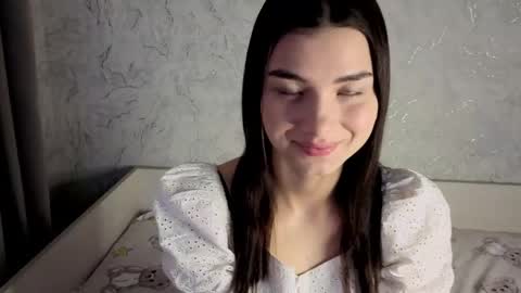 Snapshot of lauraback chatting on 03.18.26 Laura online show from 03.18.26